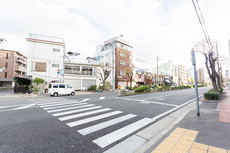 アクセス